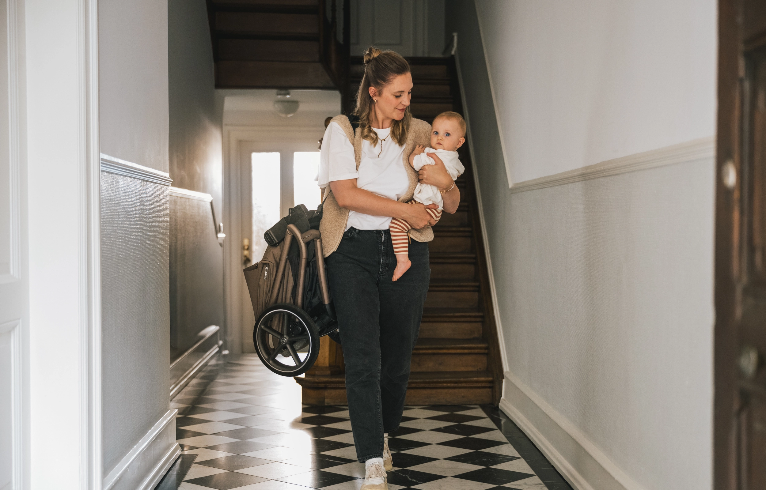 MAVI Kinderwagen im flexiblen Familienalltag